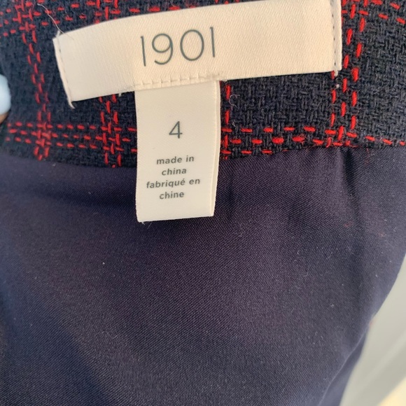 Navy and red plaid skirt with pockets - Picture 3 of 3